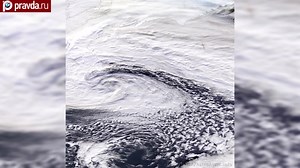 A video of a powerful explosion of a bolide has appeared on the Internet. The explosion occurred when the bolide entered the atmosphere over the Bering Sea off the coast of Kamchatka in December of 2018. The trail from the flight of the meteorite was captured on the cameras of US satellite Terra and Japanese satellite Himawari-8. The unique phenomenon occurred about 350 kilometers off the coast of the Kamchatka Peninsula, at an altitude of about 26 kilometers. The explosion occurred above an uni