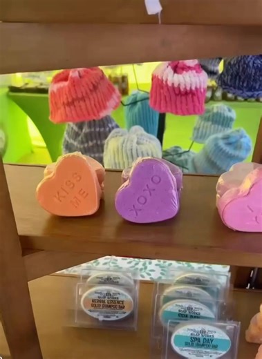 💕 Love is in the air at Eco Soap Works! 💕 We’re so excited to introduce our NEW Valentine’s Day Soap Sponges — adorable heart shapes, playful love notes, and irresistible scents that make the perfect little gift for someone special (or yourself 😉). ✨ Find us EVERY weekend from 9am–2pm at A Community Affair Farmers Markets: 📍 Litchfield Square Park Winter Wonderland Market 279 N. La Loma Ave, Litchfield, Arizona 📍 Surprise – Imagine Prep Community Affair Farmers Market 14850 N. 156th Ave, Su