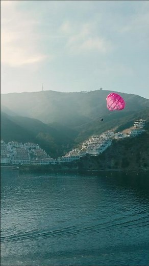 First Time Parasailing? Here’s What to Expect Over Catalina Island