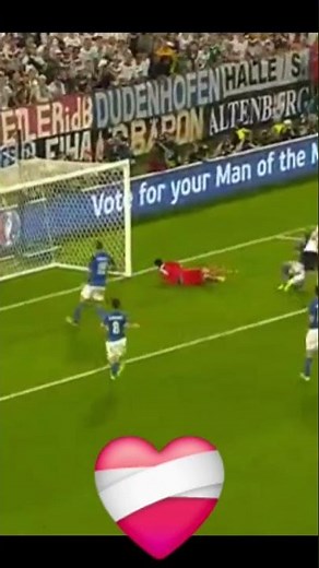 Megaphone telephone Gianluigi Buffon