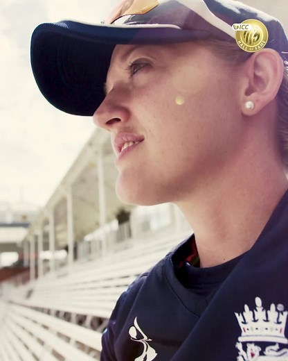 Sarah Taylor: Iconic Wicketkeeper and Fierce Competitor