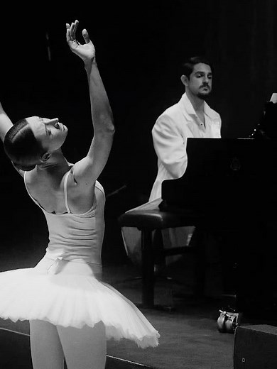 The Swan - Camille Saint-Saëns