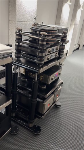 Kronos Discovery turntable 🔊🔥 #hifi #audiophile #loudspeaker #highendaudio #loudspeakers | Audiophiles.eu