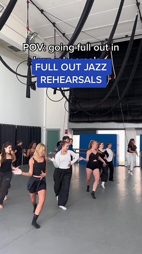 Commercial dancers in their jazz rehearsal always going FULL OUT!⚡️🌟 #igotoiab DC: Marta Blanchart 💃 #dance #dancerslife #singsingsing #dancetraining #dancers #danceclasses #performances #showtime #danceeducation #jazzdance #tapdance #contemporarydance #commercialdance #ballet #dancelife #worldwidedance #dancerlife #lifeofadancer #professionaldancers #danceschool #universitydance #danceuniversity #performingartsschool #performer #performerlife #performingarts #danceworldwide