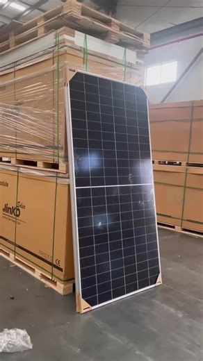 Jinko solar panels, factory delivery #solarsolutions #jinkosolar #solarpanelcompany