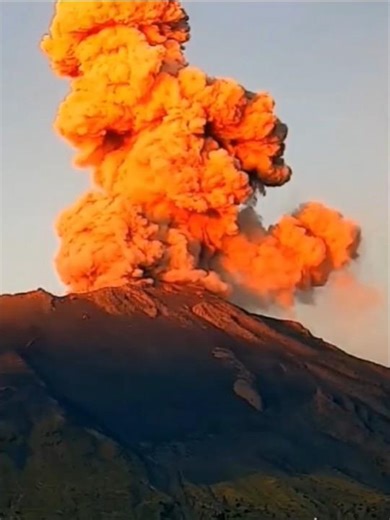 Popocatépetl Huge Tephra Volcano Ash Eruption, Mexico, Indo-Pacific Ring Of Fire