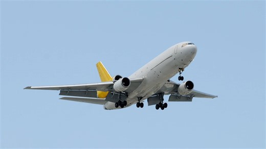 FAA Expands Engine Pylon Airworthiness Directive To DC-10