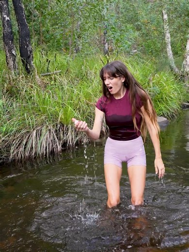 How Women Survive 💄 #survival #lifehacks #camping #Bushcraft | Survival Hacks