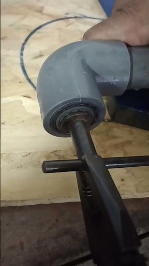 Great DIY plumbing tricks! How to remove broken plastic threaded peace # short