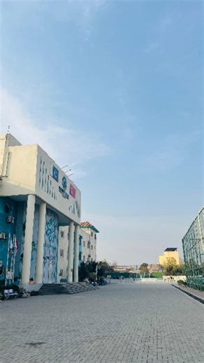 Aalyan_🇵🇸 on Instagram: "To early 😕🎀 . . . #viralvideos #viralreels #fypシ #foryoupage #fypage #followformore #capture #capture #allay_dumps #explore #collegelife #abhinajao"