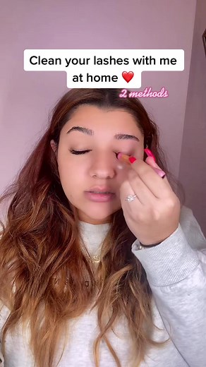How to Clean Your Lash Extensions at Home