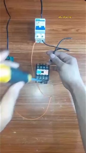 Pwedeng kontrolin ang contactor gamit ang wireless remote control Module circuit. Applicable sa mga malalaking laod #friends #followers #electrical #contactor #controlcircuit #wireless4channelmodulecircuit #fbreelsfypシ゚viral #fbreels #fbreels23 #fbshorts | DelTech TV