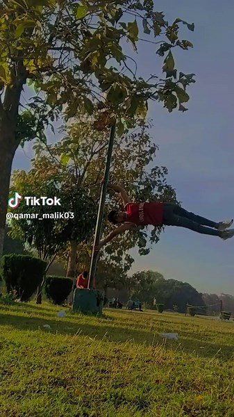 #gym #handstand #tiktokviral #unfrezzmyaccount #fypシ #100kviews #public #foryou #trending #foryoupage #unf #soundviral #soundviral