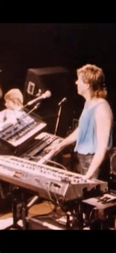 Tears for Fears (live in Canada part 1)