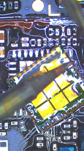 Radio frequency Ic replacement #holidayswithshorts #smartphone #repair