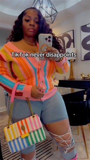 Must-Have Fall Fashion: Trendy Jeans Every Lady Needs!