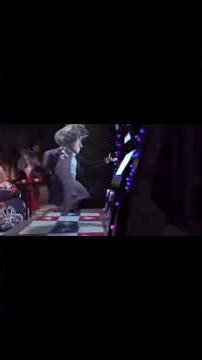 beethoven dancing on a ddr machine