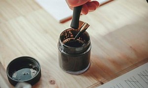 10 Best Calligraphy Inks Reviewed and Rated in 2025