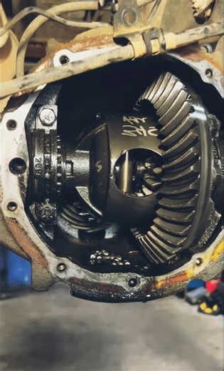 More carnage this week This time on a good ol GM 10 bolt with a Bluetooth carrier bearing! 33#shorts