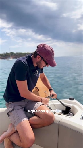 The mooring line can save you from a nasty scare! 😮‍💨