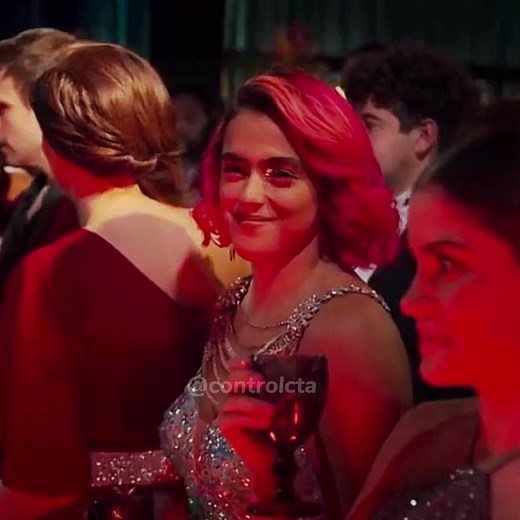 Control Z Season 3: Rosita Recupera Su Chispa - Natalia y la Mama de Sofia