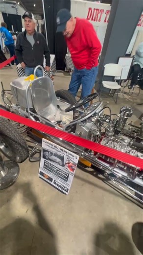🤯 Today's Midget cars look a lot different today than they did in 1946. #chilibowl