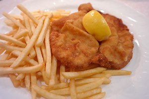 Original Wiener Schnitzel Recipe • MyBestGermanRecipes.com
