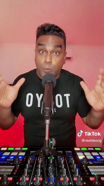 Top 10 Songs of 1999 | Music Vibes and Billboard Charts