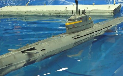 非常精致的遥控潜水艇模型