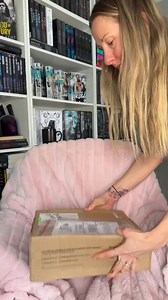 Have you read any of these? @Cover to Cover Book Box @sierremoore @🚩 Redflags & Roses 🌹 @Leah Angelo @Lisette Marshall @Alicia Dawn | Author🪻 @penny_sunday_ #BookTok #spicybooktok #darkromance #unboxing #romantasy | andreaeea