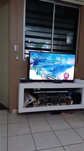 jugando X-box con mi papi chulo