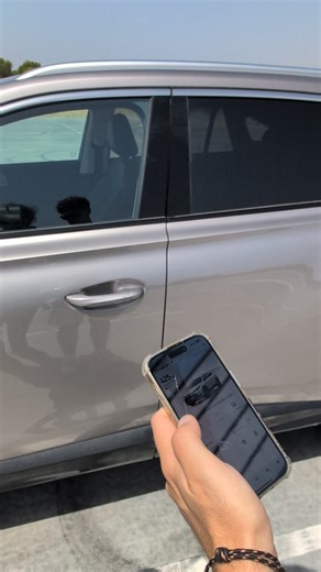 🔒 Vehículo cerrado. 🔓 Vehículo abierto. ¡Desbloquear el nuevo MG HS Hybrid es más sencillo que cambiar de emoji! La tecnología MG iSMART incluye una llave digital para acceder a tu vehículo en cualquier momento y lugar. 📱 Con un solo toque en tu teléfono móvil, ya tienes el control de este nuevo híbrido. https://www.mgmotor.eu/es-ES/model/hs-hev?utm_source=rrss&utm_id=enlaces | MG Motor España