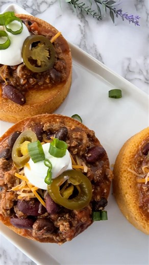 I Turned Cornbread Into Chili Bowls