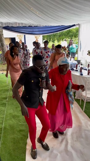 Soko nautoka waJamani 😂😂😂😂 Alafu guys how do you write Dowana, like I dowana lose you😂🔥❤️ | Mc Eric