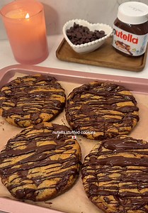 Nutella Stuffed Cookies – Crispy Edges, Molten Centre