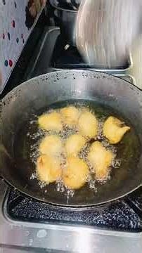 CRISPY OUT SIDE AND FLUFFY IN SIDE" PUNUGULU" RECIPE'😋 #streetstylepunugulu #snacks #easyrecipe