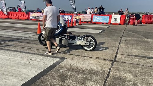 Congrats to Scott McDermott and his team on achieving 146.4MPH in 1-Mile from a standing start on this custom built LSR Motorcycle! | The Texas Mile