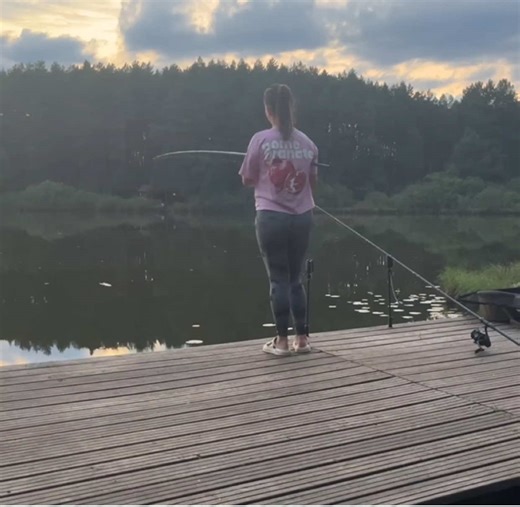 Part 2 : Fishing alone on a beautiful lake #fishing #girlfishing #fishingtrip #fish #fishinglife