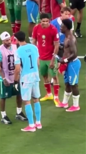 Morocco & Brazil stars after the final whistle 🇲🇦🤝🇧🇷Hakimi, Neymar, Bono, and Vini Jr 2026