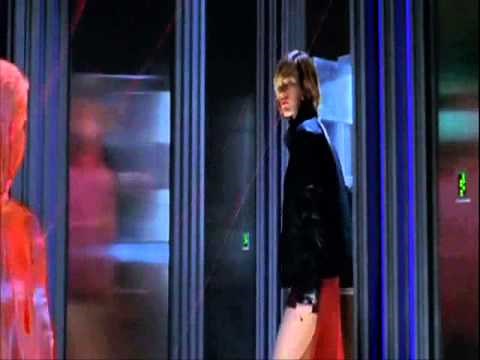 Resident Evil (2002) - The Red Queen