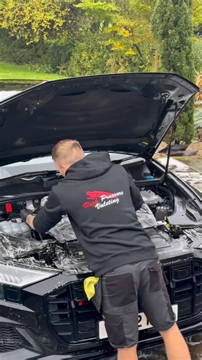 221K views · 5.8K reactions | Cleaning up a very dirty engine bay #detailing #detailer #cardetailing #mobiledetailer #mobiledetailing #detailingworld #detailersofinstagram #carvaleting #valeting #valeter #mobilevaleting #beforeandafter #carcleaning #carcare #cleancar #satisfying #audi #audisq8 #highpressurevaleting | High Pressure Valeting | Facebook