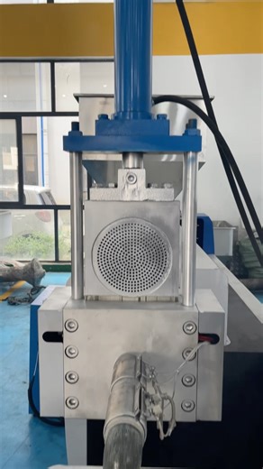 Two-stage rigid plastic granulator #plastic #recycling #machine
