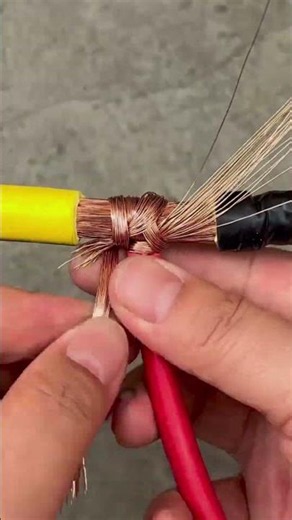 Oddly Satisfying Video of Making a Perfect Copper Wire Splice