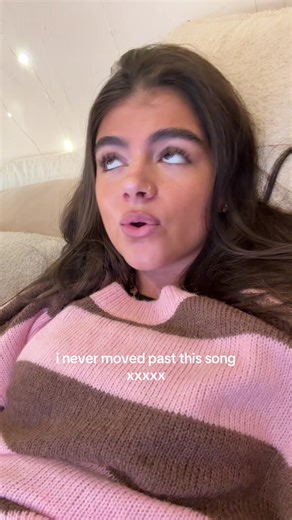 br1ffa (@br1ffa)’s video of The Best Song Ever