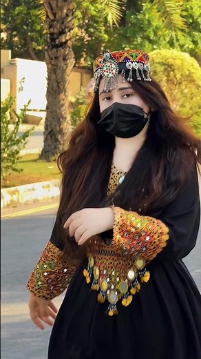 Pathan Dress Queen 👑❤️ | Mountain Beauty Vibes 🏔️ | Stunning Traditional Look ✨ #Shorts #viralvideo