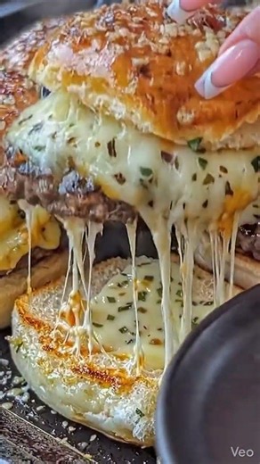 🧀🍔 These Cheeseburger Sliders are pure cheesy heaven! 😍