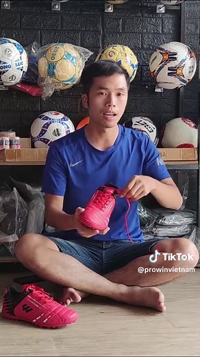 Review Prowin H21, mẫu giày đá bóng sân cỏ nhân tạo rẻ, bền, đẹp dành cho cầu thủ ưa thích lối đá kỹ thuật #madeinvietnam #prowin #giaydabongprowin #giaydabong #giaydabongsanconhantao #prowinsport #giaydabongsanconhantao #prowinsport #dabongphui #sanconhantao
