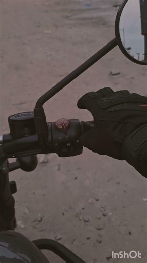 Why hold hands when you can hold the handlebars?Sorry, my bike is my only Valentine. 🛠️❤️