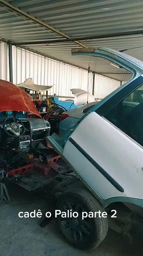 Car Disassembly Process: Workshop Images Explained