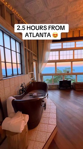 Romantic Treehouse Getaway 2.5 Hours from Atlanta